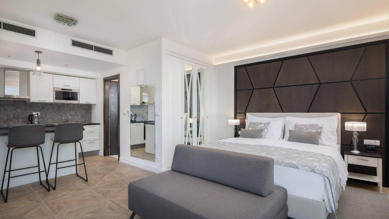 Ellure Luxury Suites Split Exteriör bild